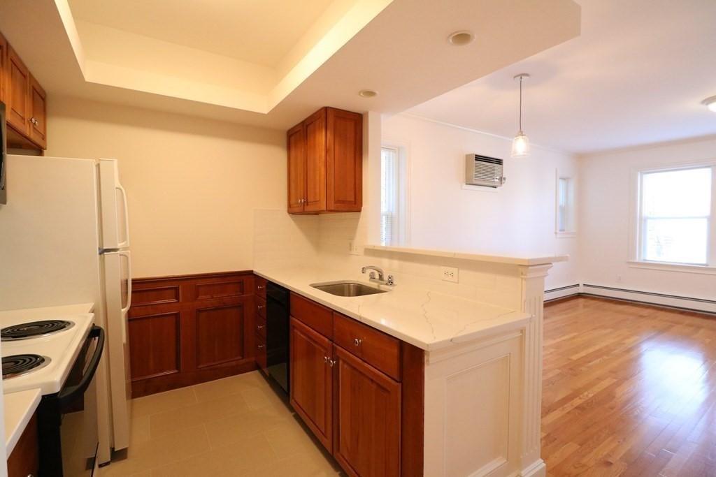 1 bed, 1 bath apartment for rent at 30 Upland Rd Unit 1, Neighborhood Nine — photo 3 of 15