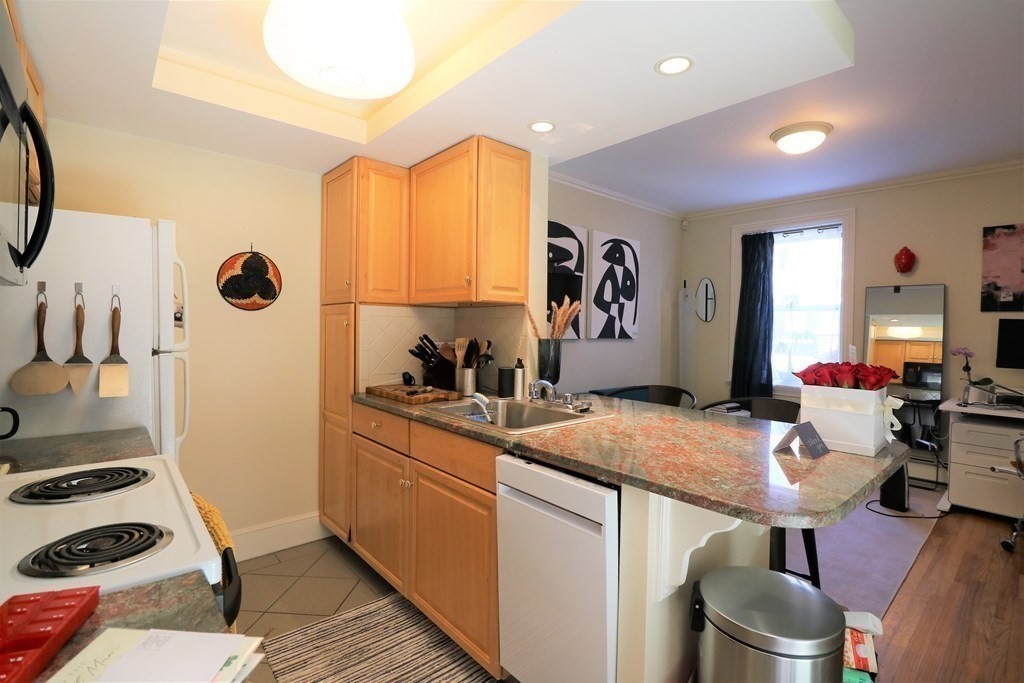 1 bed, 1 bath apartment for rent at 30 Upland Rd Unit 13, Cambridge — photo 5 of 15