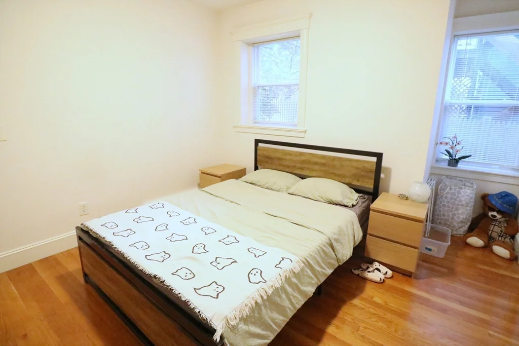1 bed, 1 bath apartment for rent at 30 Upland Rd Unit 4, Neighborhood Nine — photo 3 of 14