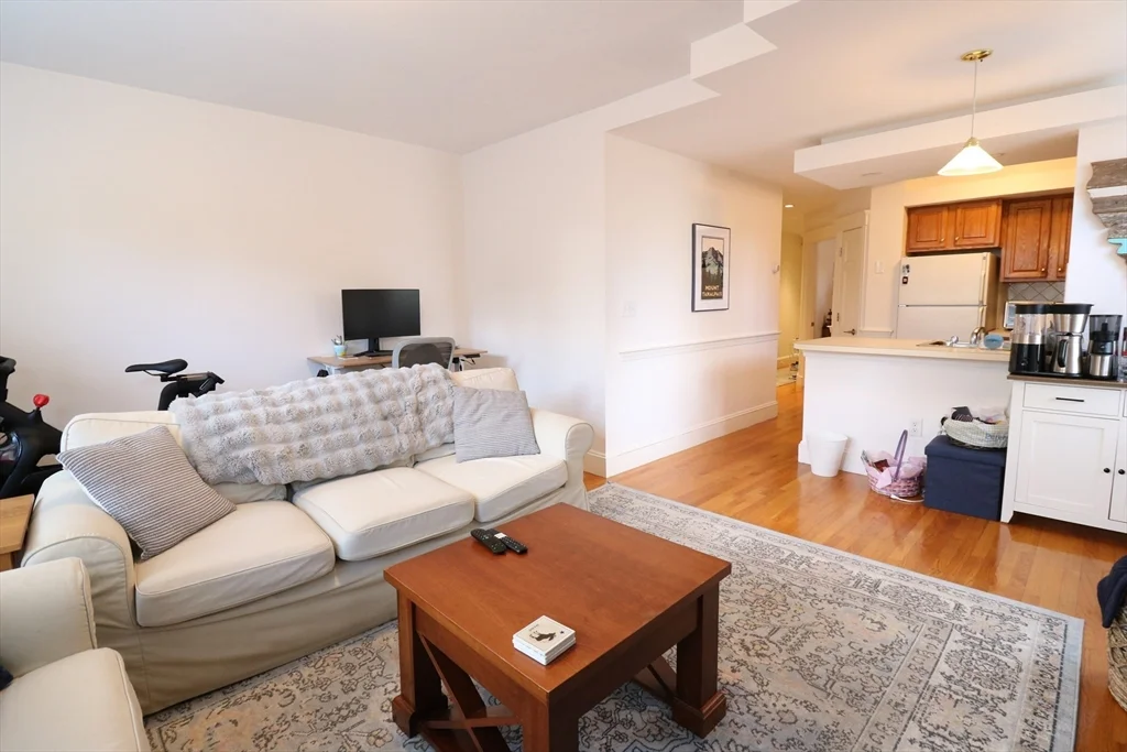 1 bed, 1 bath apartment for rent at 30 Upland Rd Unit 7, Neighborhood Nine — photo 6 of 14