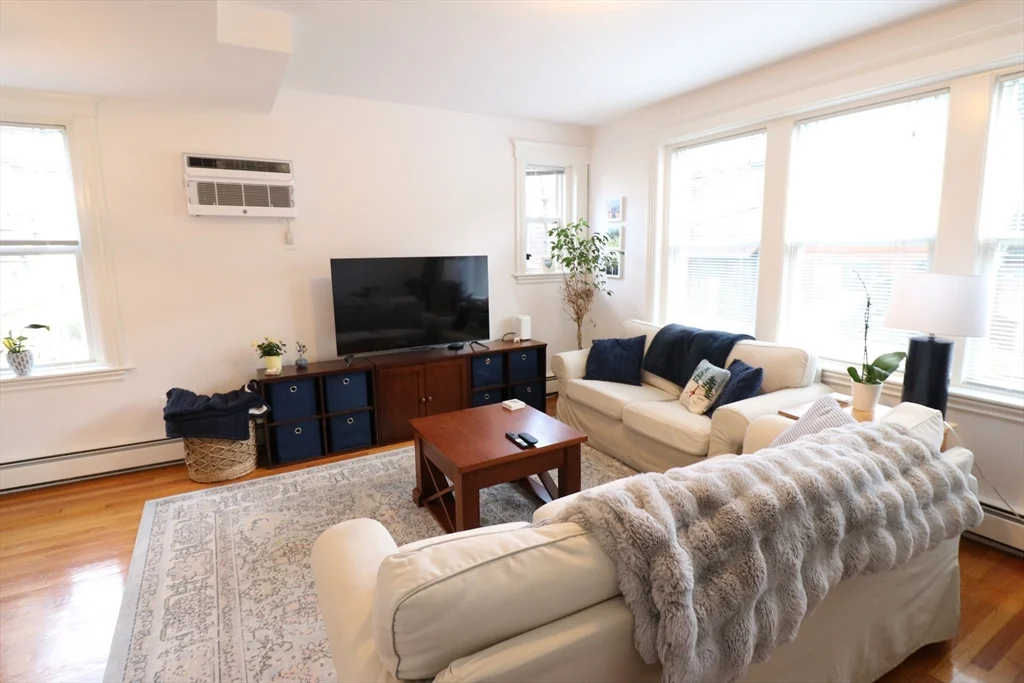 1 bed, 1 bath apartment for rent at 30 Upland Rd Unit 7, Neighborhood Nine — photo 4 of 14