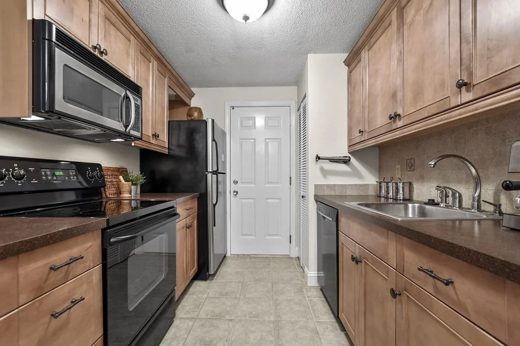 1 bed, 1 bath apartment for rent at 30 Walden Dr Unit 10, Natick — photo 5 of 18