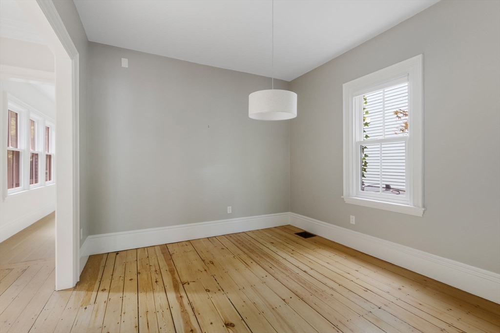 4 bed, 2 bath apartment for rent at 30 Walker St, Cambridge — photo 7 of 20