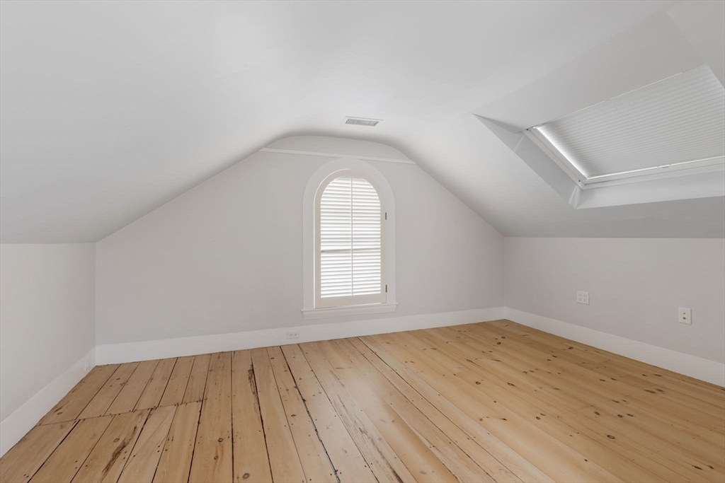4 bed, 2 bath apartment for rent at 30 Walker St, Cambridge — photo 18 of 20