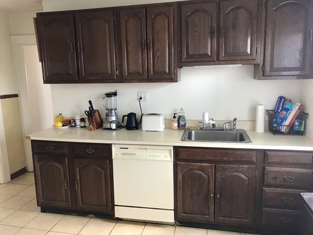 1 bed, 1 bath apartment for rent at 30 Watson Rd Unit 30, Belmont — photo 11 of 13