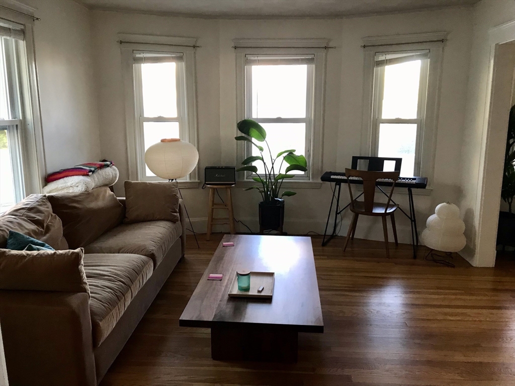 1 bed, 1 bath apartment for rent at 30 Watson Rd Unit 30, Belmont — photo 4 of 13