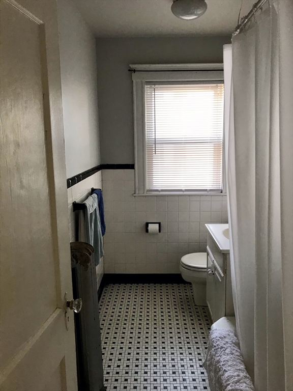 1 bed, 1 bath apartment for rent at 30 Watson Rd Unit 30, Belmont — photo 3 of 13