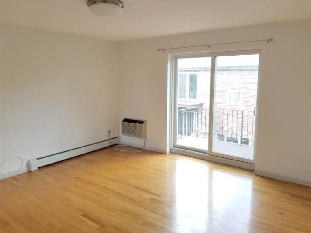 2 bed, 1 bath apartment for rent at 30 Westgate Rd Unit 6, West Roxbury — photo 5 of 15