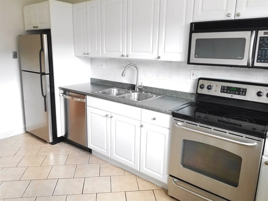 2 bed, 1 bath apartment for rent at 30 Westgate Rd Unit 6, West Roxbury — photo 8 of 15