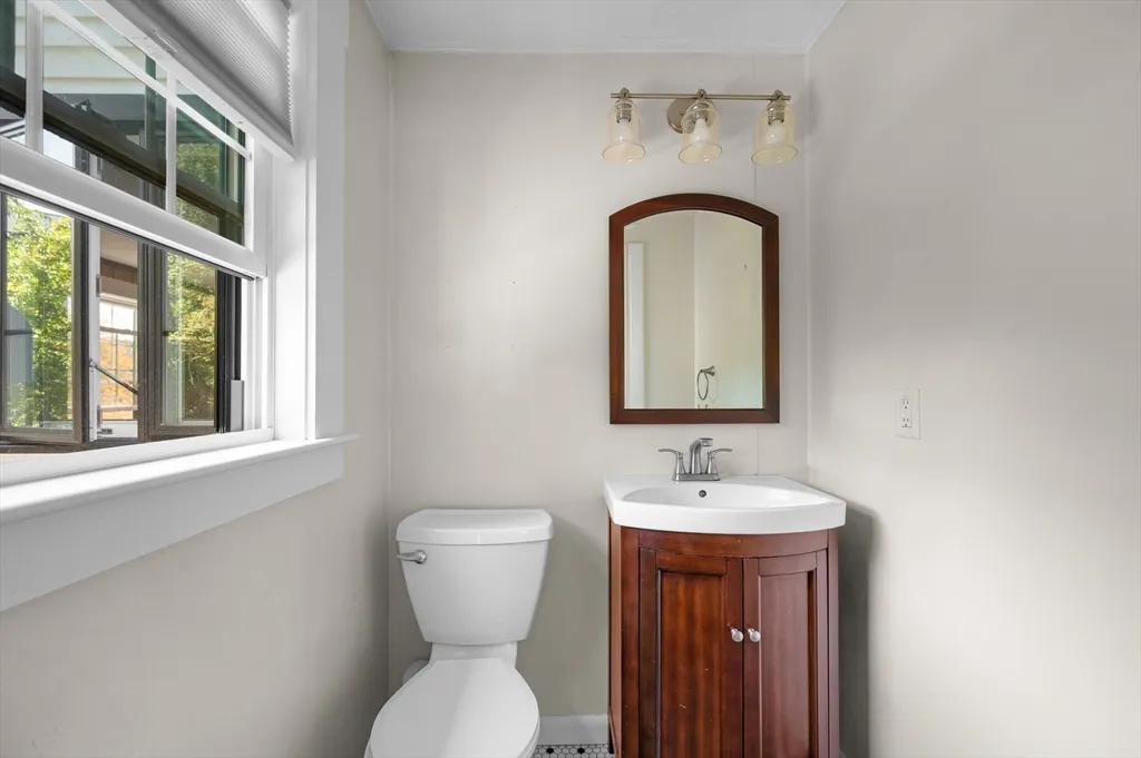 3 bed, 1 bath apartment for rent at 30 Whitney St, Milford — photo 10 of 29