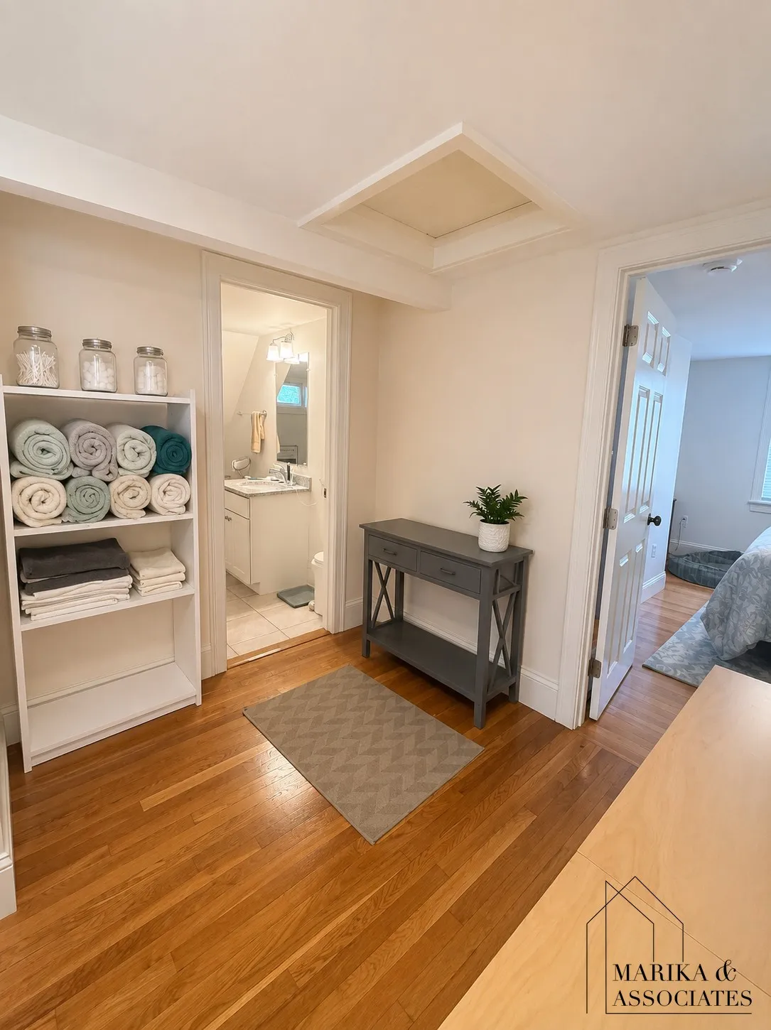 4 bed, 2 bath apartment for rent at 30 Willow St Unit 30, Newton Centre — photo 10 of 14
