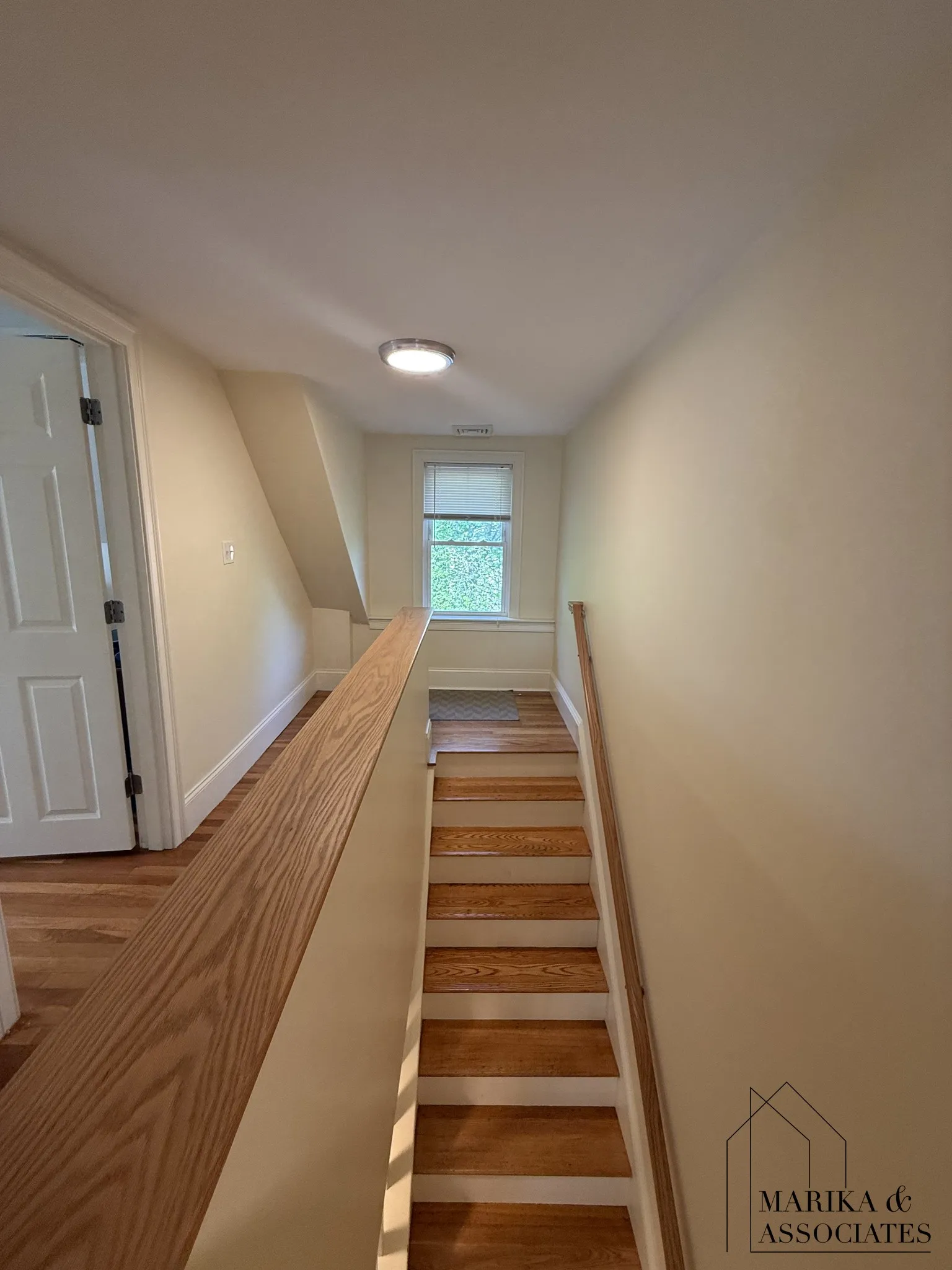 4 bed, 2 bath apartment for rent at 30 Willow St Unit 30, Newton Centre — photo 7 of 14