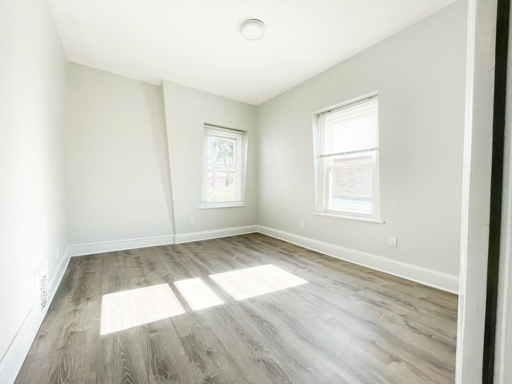 3 bed, 1 bath apartment for rent at 30 Woodbine Unit 2, Roxbury — photo 8 of 15