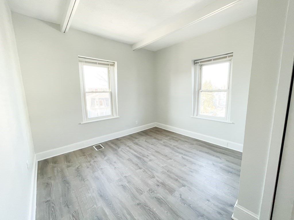 3 bed, 1 bath apartment for rent at 30 Woodbine Unit 2, Roxbury — photo 5 of 15