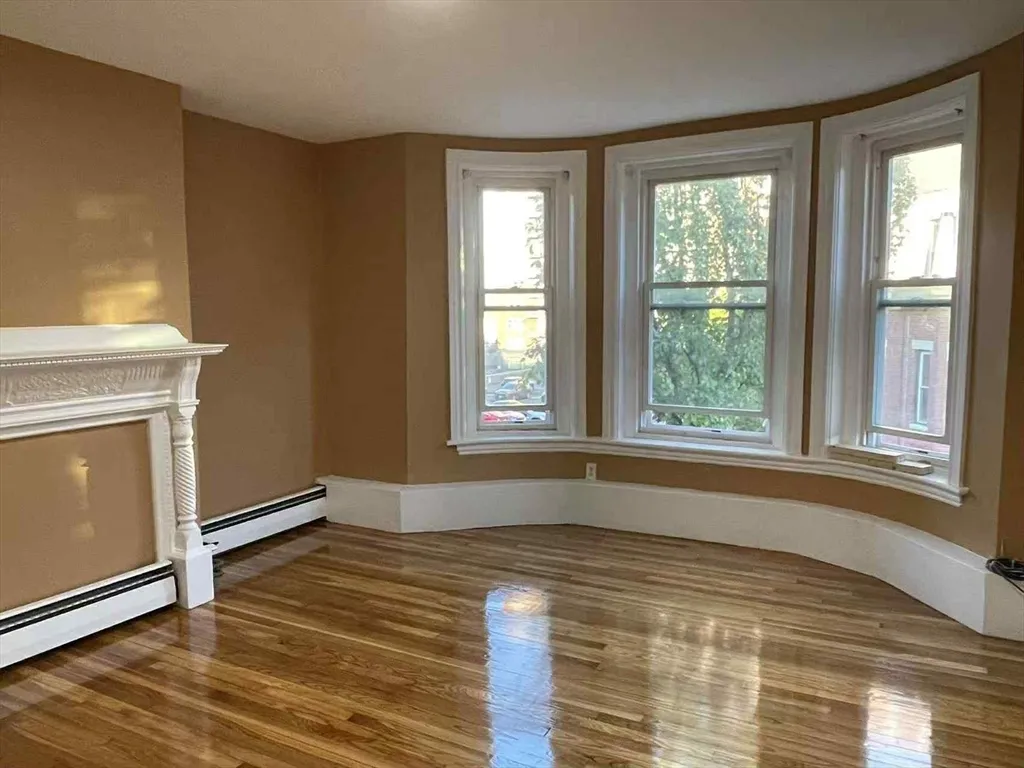 4 bed, 1.5 bath apartment for rent at 30 Worthington St Unit 3, Mission Hill