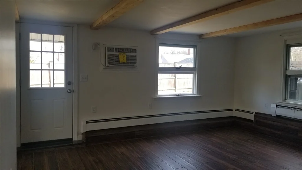 1 bed, 1 bath apartment for rent at 300-302 Pleasant St Unit 3, North Andover — photo 7 of 18
