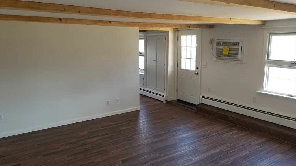 1 bed, 1 bath apartment for rent at 300-302 Pleasant St Unit 3, North Andover — photo 4 of 18
