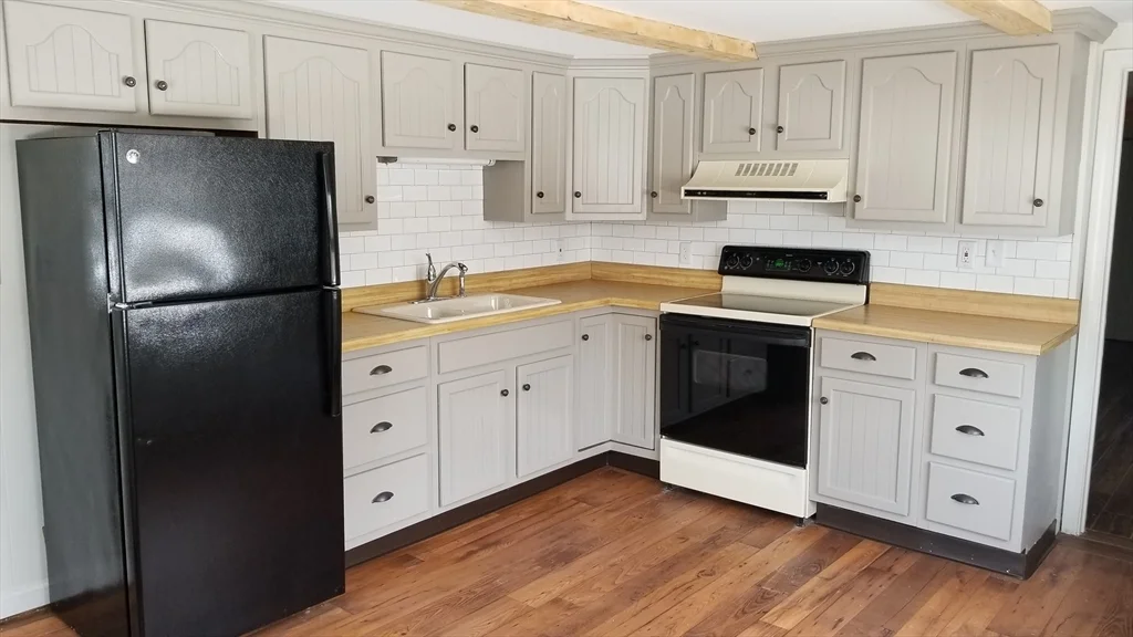 1 bed, 1 bath apartment for rent at 300-302 Pleasant St Unit 3, North Andover — photo 9 of 18