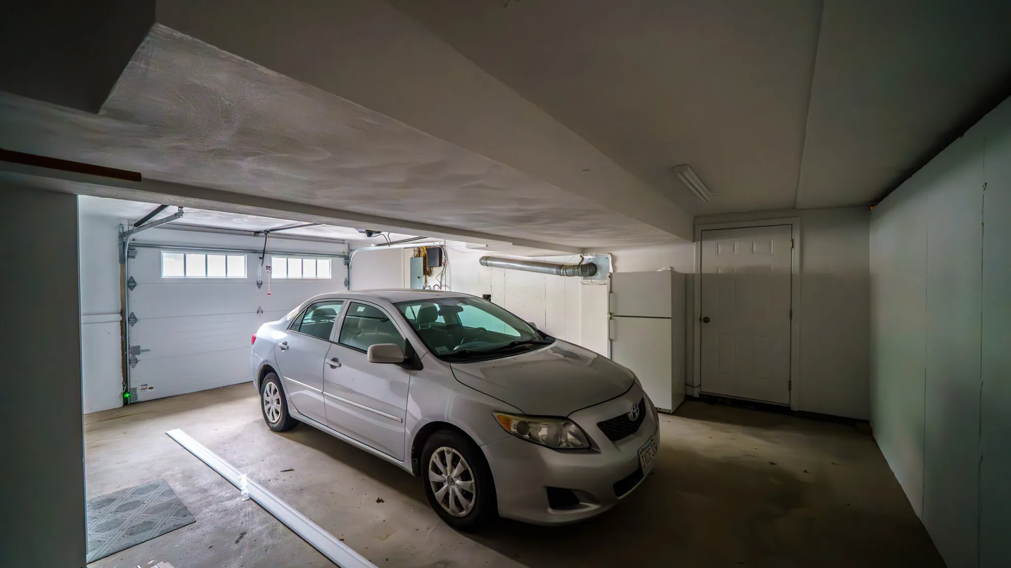 3 bed, 2.5 bath apartment for rent at 300 Adams St Unit 1, Nonantum — photo 24 of 28