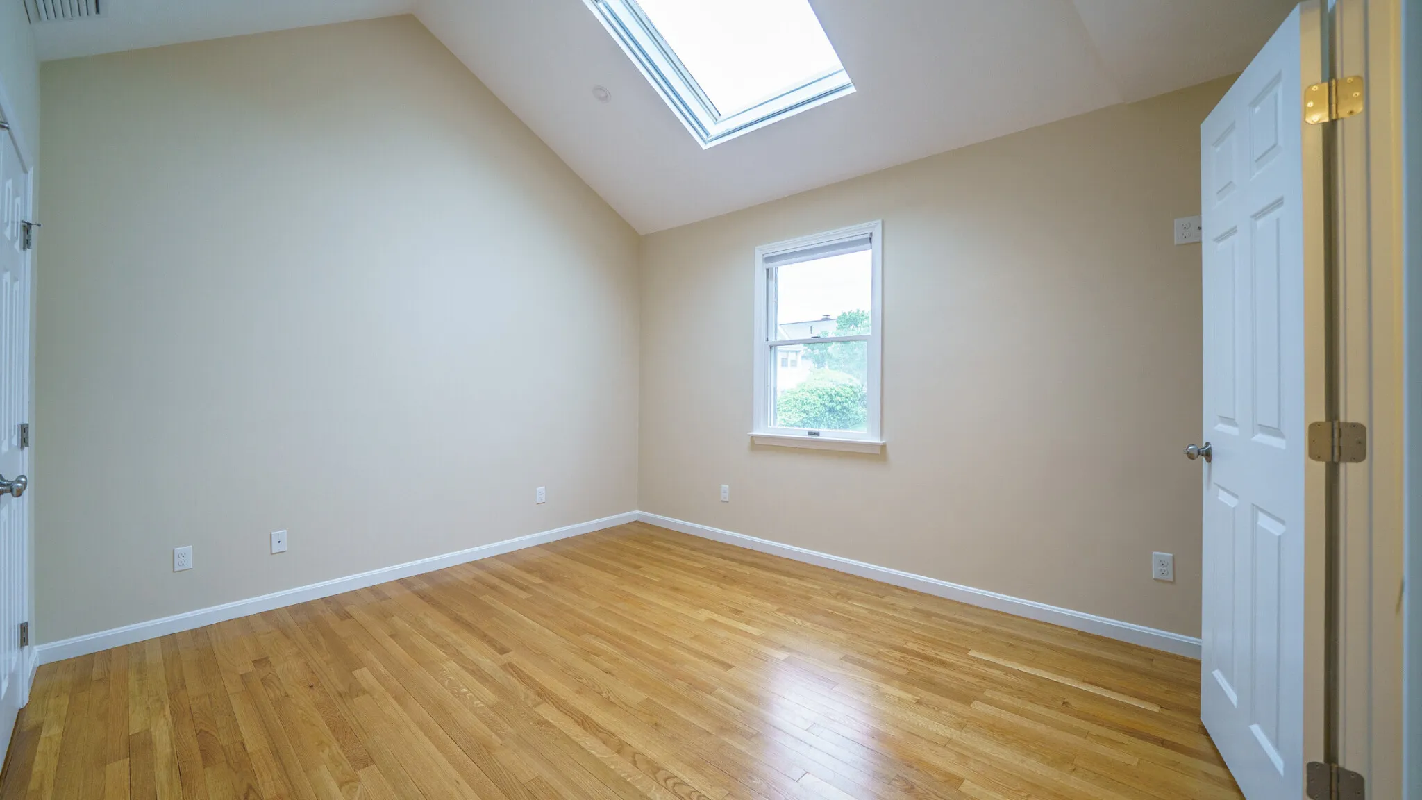 3 bed, 2.5 bath apartment for rent at 300 Adams St Unit 1, Nonantum — photo 17 of 28