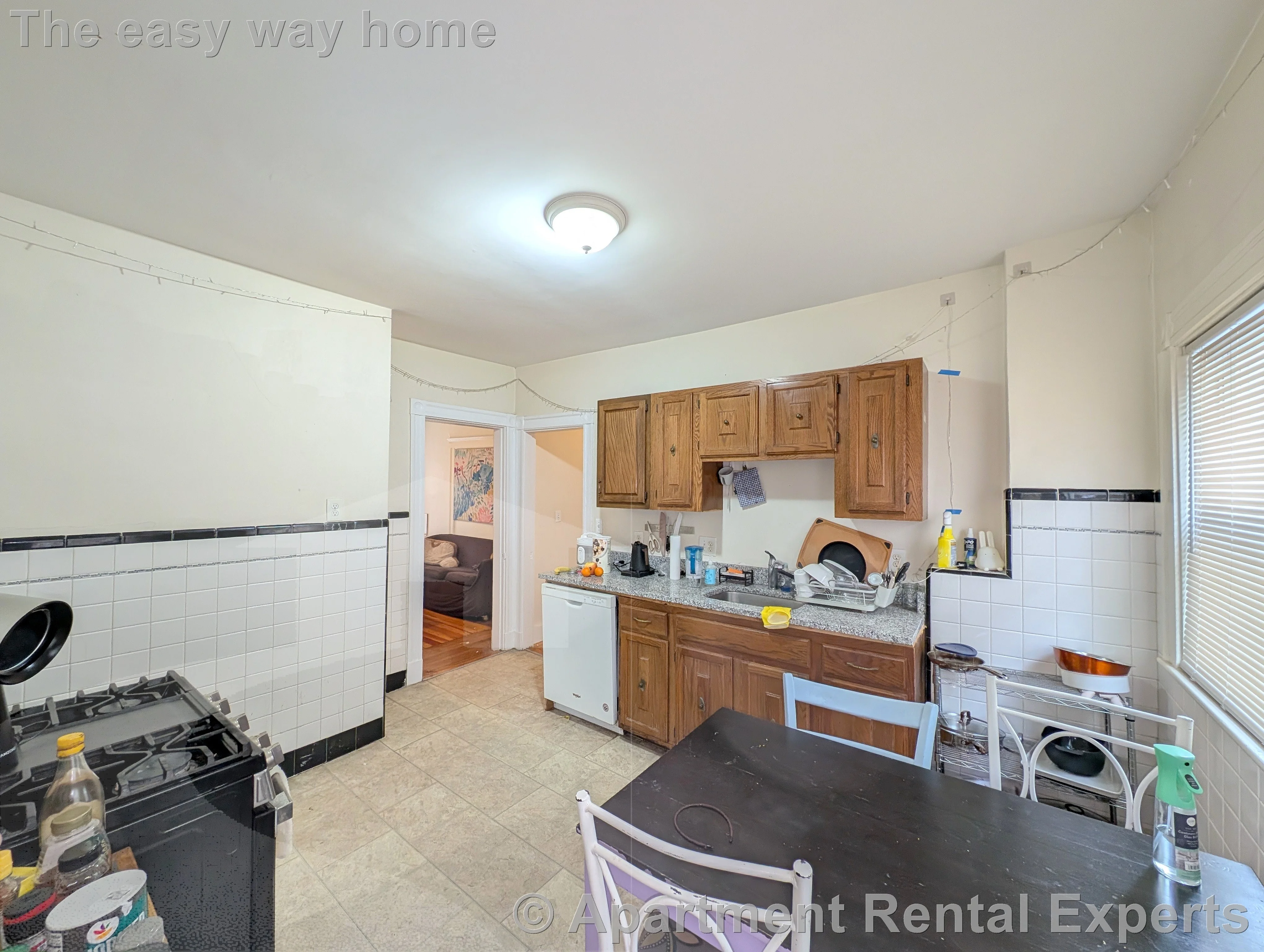 4 bed, 1 bath apartment for rent at 300 Boston Ave Unit 1, Tufts — photo 3 of 19