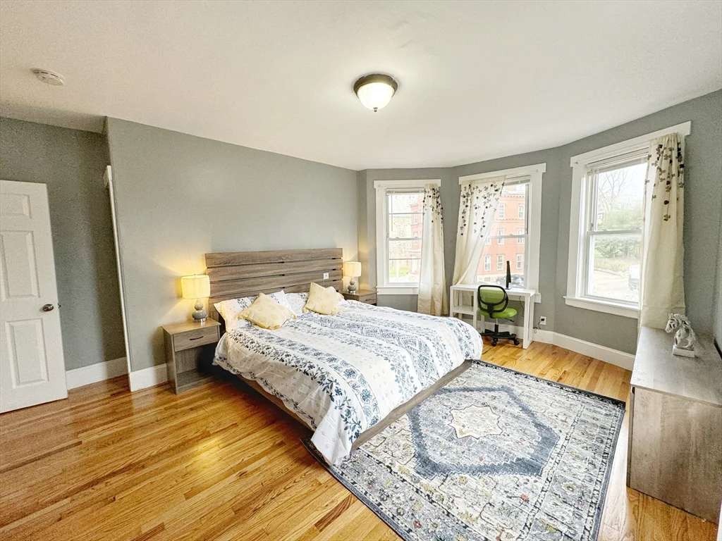 4 bed, 1 bath apartment for rent at 300 Bowdoin St Unit 2, Dorchester — photo 12 of 16