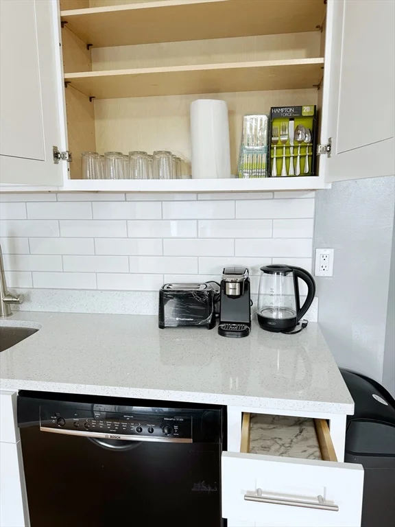 4 bed, 1 bath apartment for rent at 300 Bowdoin St Unit 2, Dorchester — photo 15 of 16