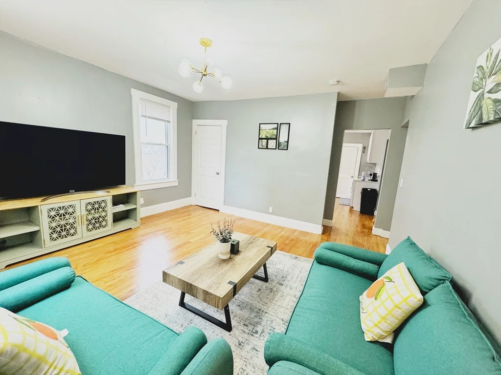 4 bed, 1 bath apartment for rent at 300 Bowdoin St Unit 2, Dorchester — photo 6 of 16