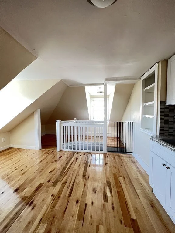 4 bed, 1 bath apartment for rent at 300 Bowdoin Unit 3, Boston — photo 9 of 13