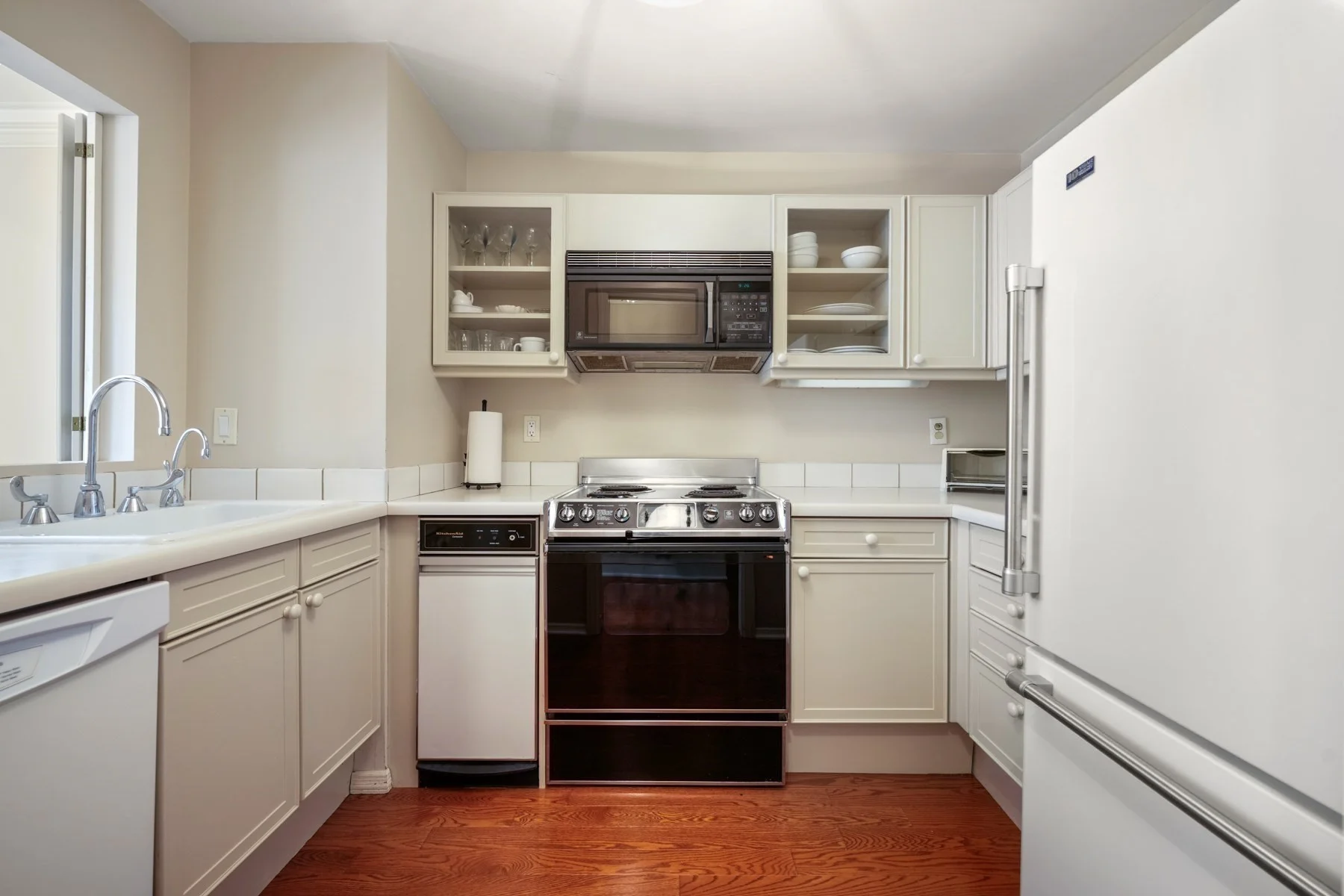 1 bed, 1 bath apartment for rent at 300 Boylston St Unit 610, Boston Downtown — photo 9 of 16