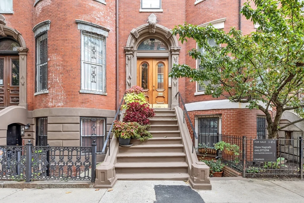 2 bed, 1 bath apartment for rent at 300 Columbus Ave Unit 5, South End