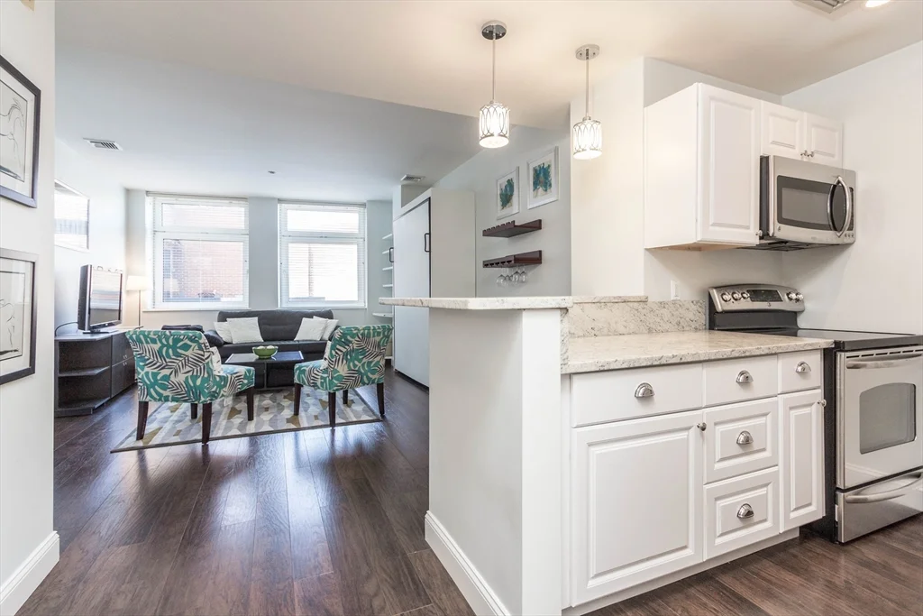 Studio bed, 1 bath apartment for rent at 300 Commercial St Unit 402, North End — photo 10 of 15