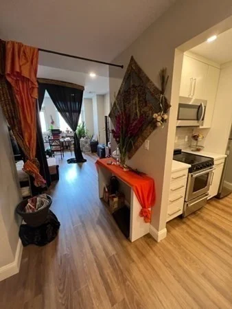 Studio bed, 1 bath apartment for rent at 300 Commercial St Unit 502, Waterfront — photo 6 of 13