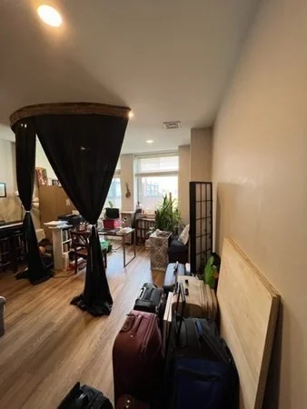 Studio bed, 1 bath apartment for rent at 300 Commercial St Unit 502, Waterfront — photo 4 of 13