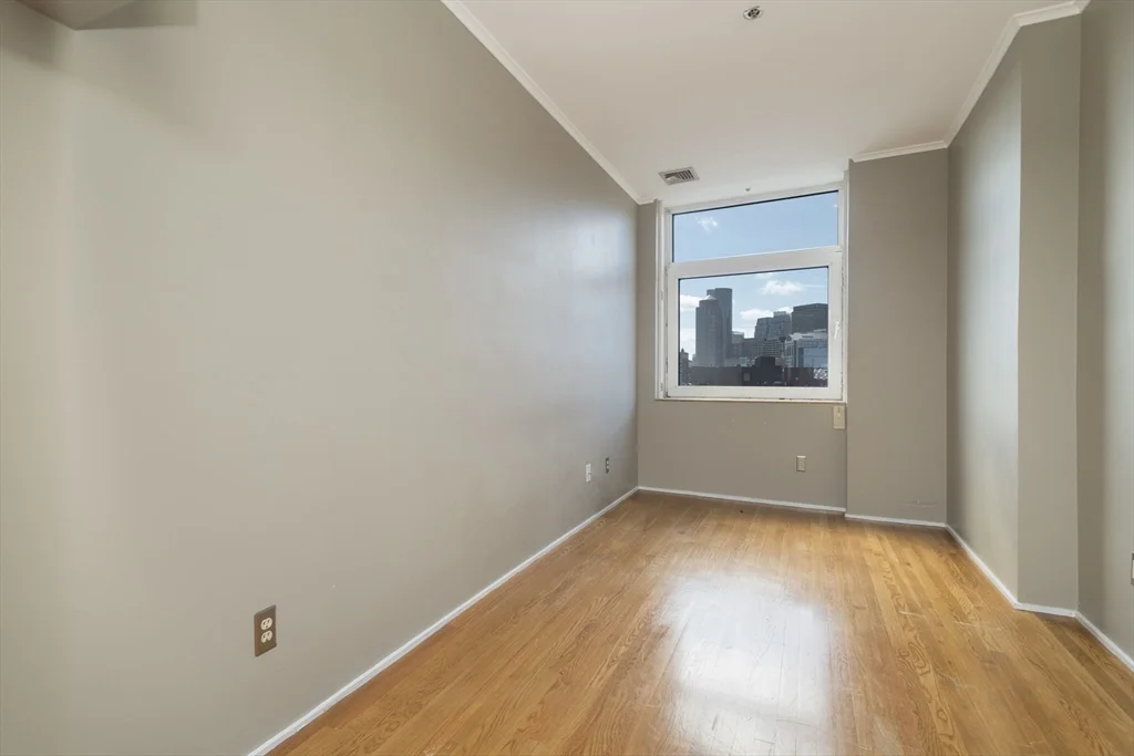 1 bed, 1 bath apartment for rent at 300 Commercial St Unit 606, North End — photo 7 of 23