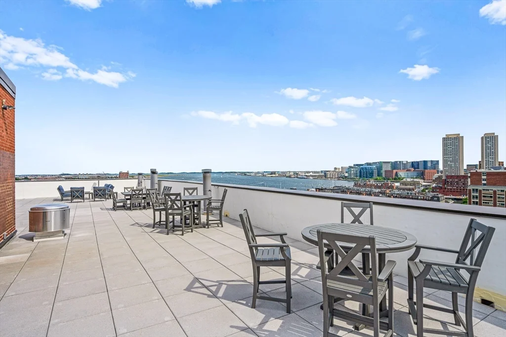 1 bed, 1 bath apartment for rent at 300 Commercial St Unit 606, North End — photo 19 of 23