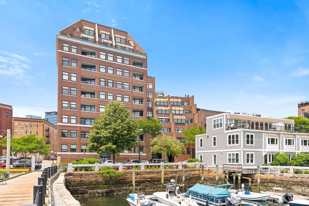 1 bed, 1 bath apartment for rent at 300 Commercial St Unit 606, North End — photo 11 of 23
