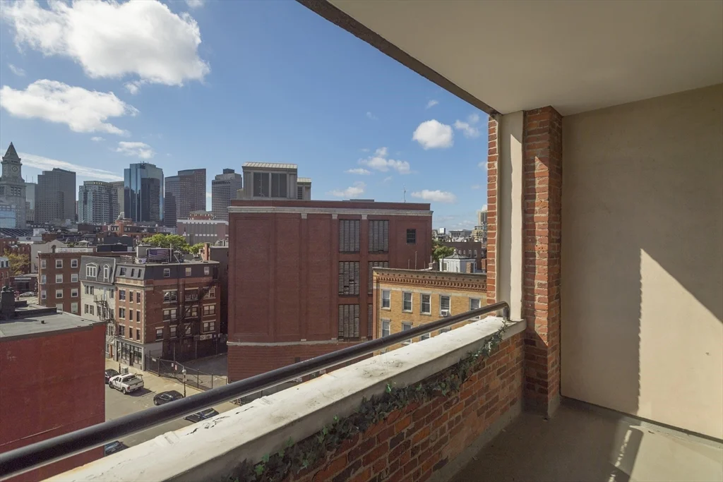 1 bed, 1 bath apartment for rent at 300 Commercial St Unit 606, North End — photo 3 of 23