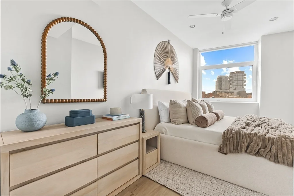 2 bed, 1 bath apartment for rent at 300 Commercial St Unit 709, Waterfront — photo 13 of 38