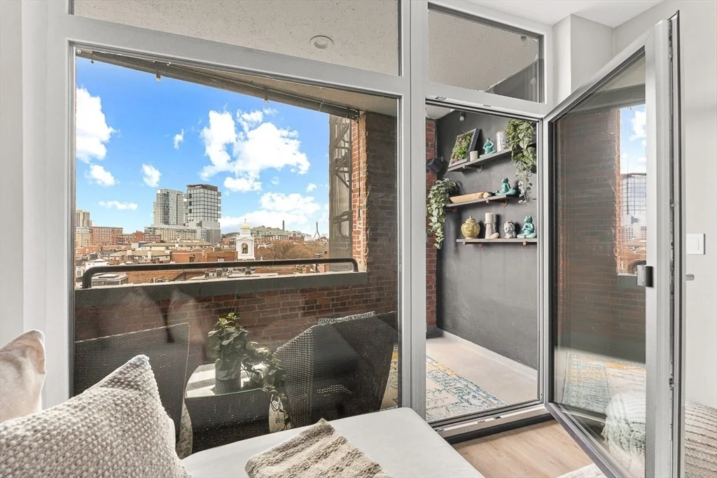 2 bed, 1 bath apartment for rent at 300 Commercial St Unit 709, Waterfront — photo 1 of 38