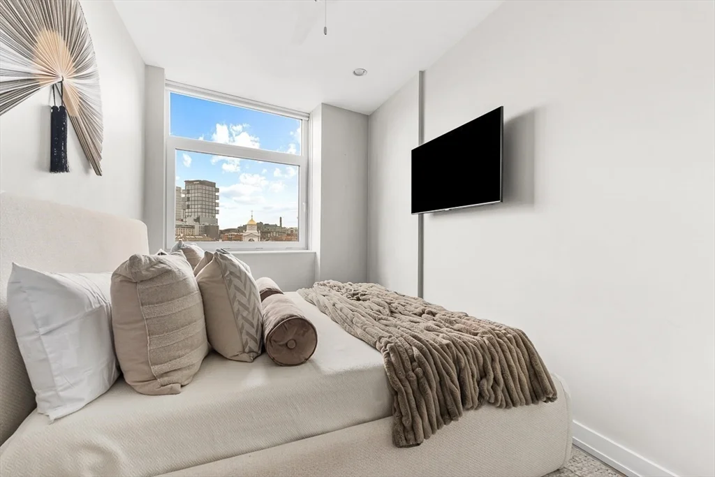 2 bed, 1 bath apartment for rent at 300 Commercial St Unit 709, Waterfront — photo 15 of 38