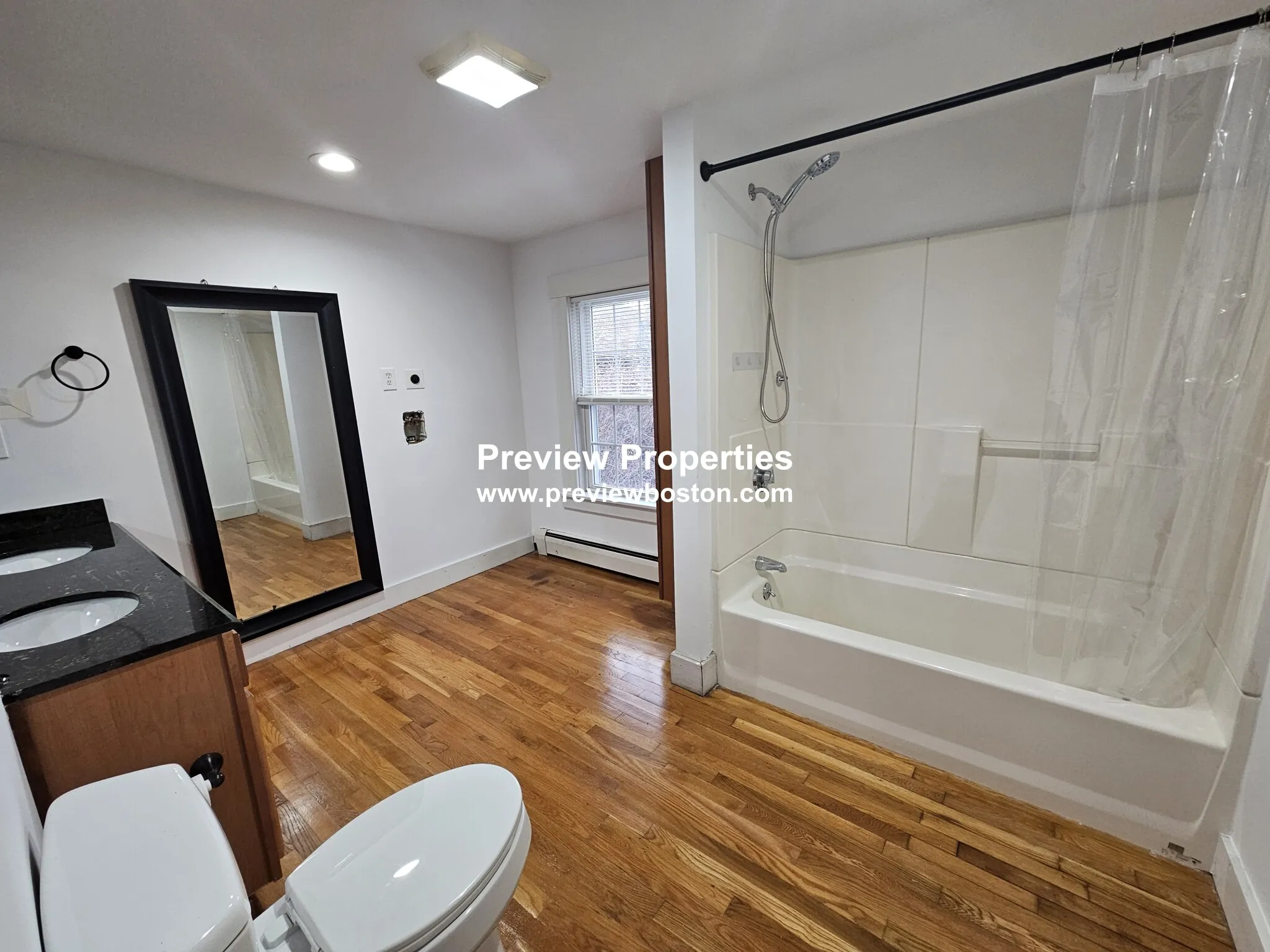 4 bed, 2 bath apartment for rent at 300 Faneuil St Unit 2, Oak Square — photo 5 of 14