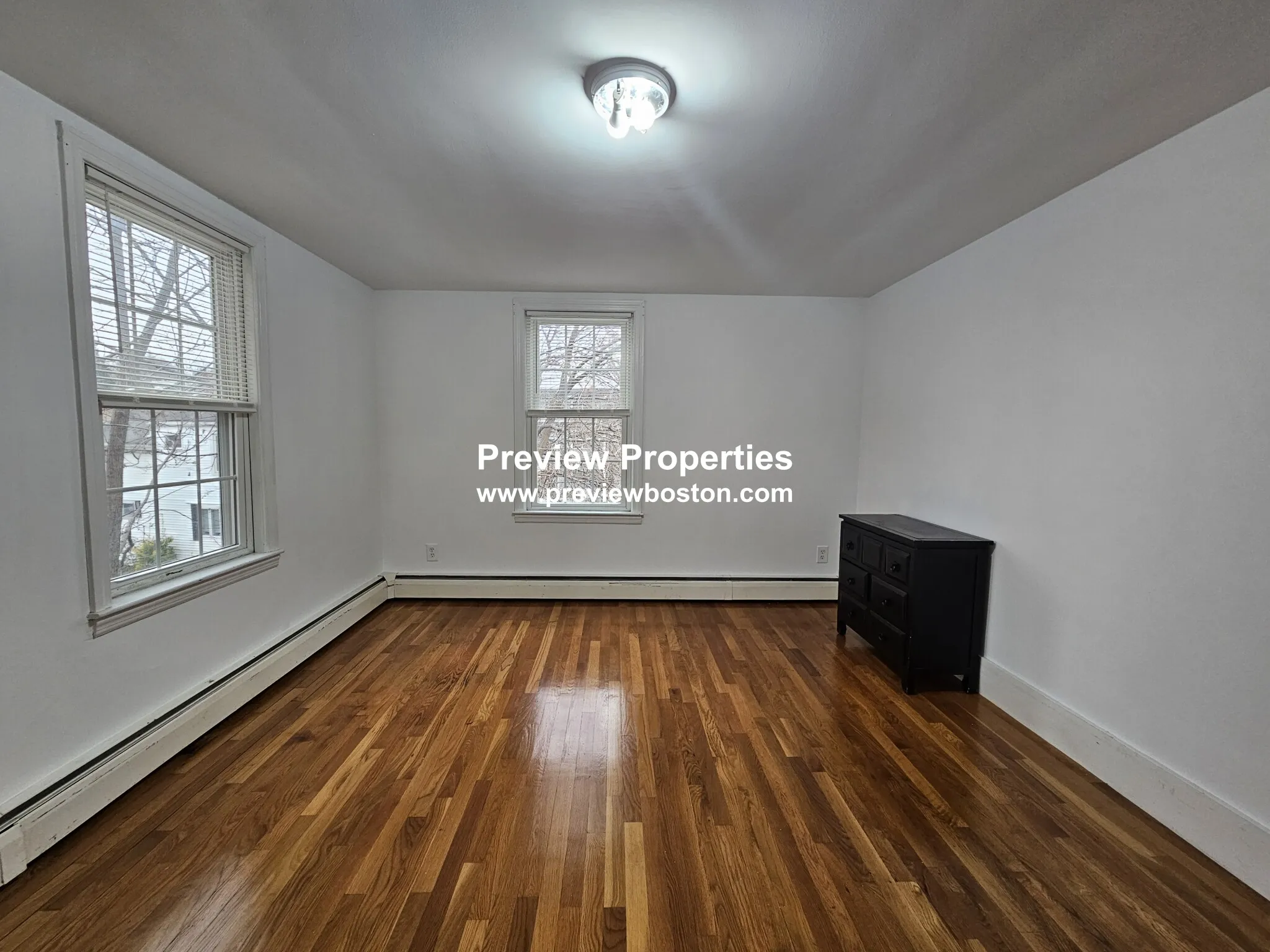 4 bed, 2 bath apartment for rent at 300 Faneuil St Unit 2, Oak Square — photo 4 of 14