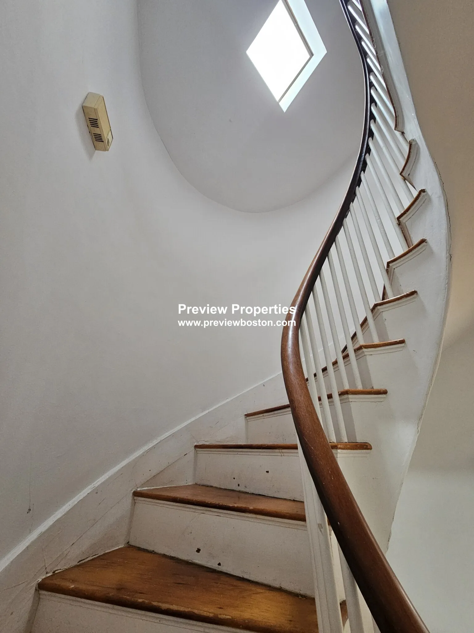 4 bed, 2 bath apartment for rent at 300 Faneuil St Unit 2P, Oak Square — photo 12 of 14
