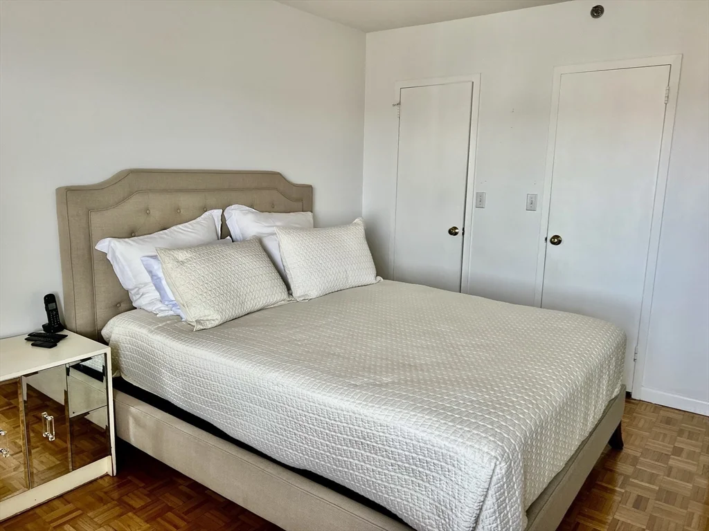 2 bed, 2 bath apartment for rent at 300 Lynn Shore Dr Unit 802, Lynn — photo 18 of 29