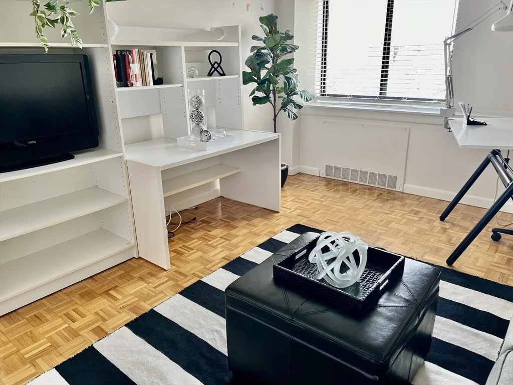 2 bed, 2 bath apartment for rent at 300 Lynn Shore Dr Unit 802, Lynn — photo 15 of 29