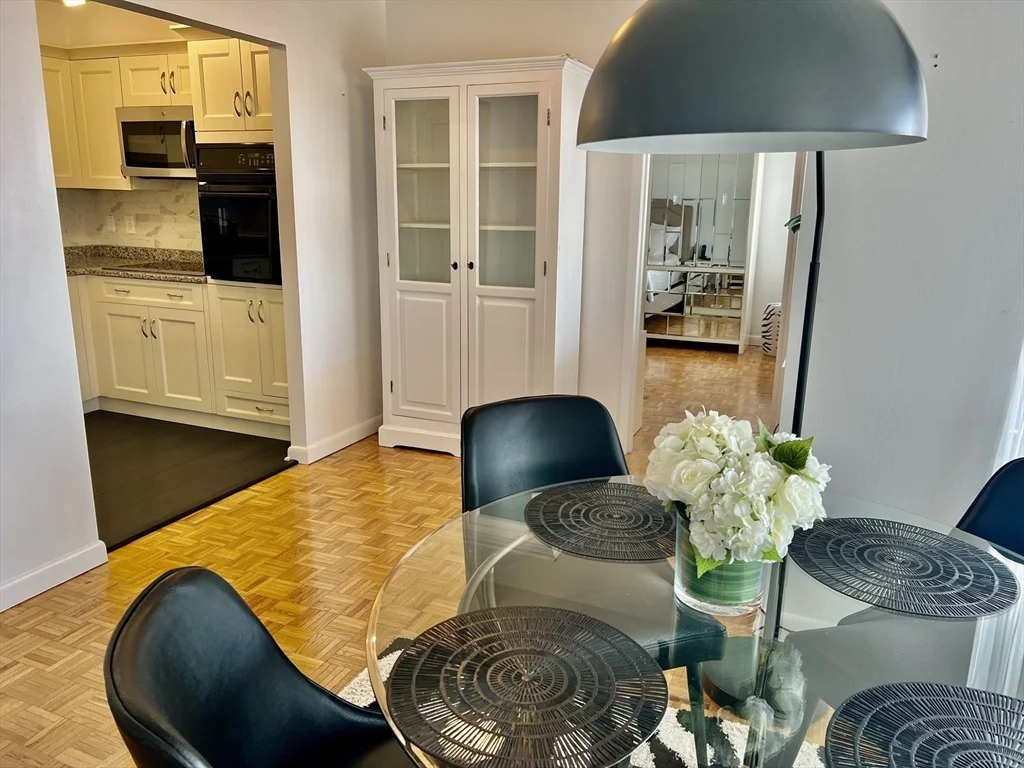 2 bed, 2 bath apartment for rent at 300 Lynn Shore Dr Unit 802, Lynn — photo 12 of 29