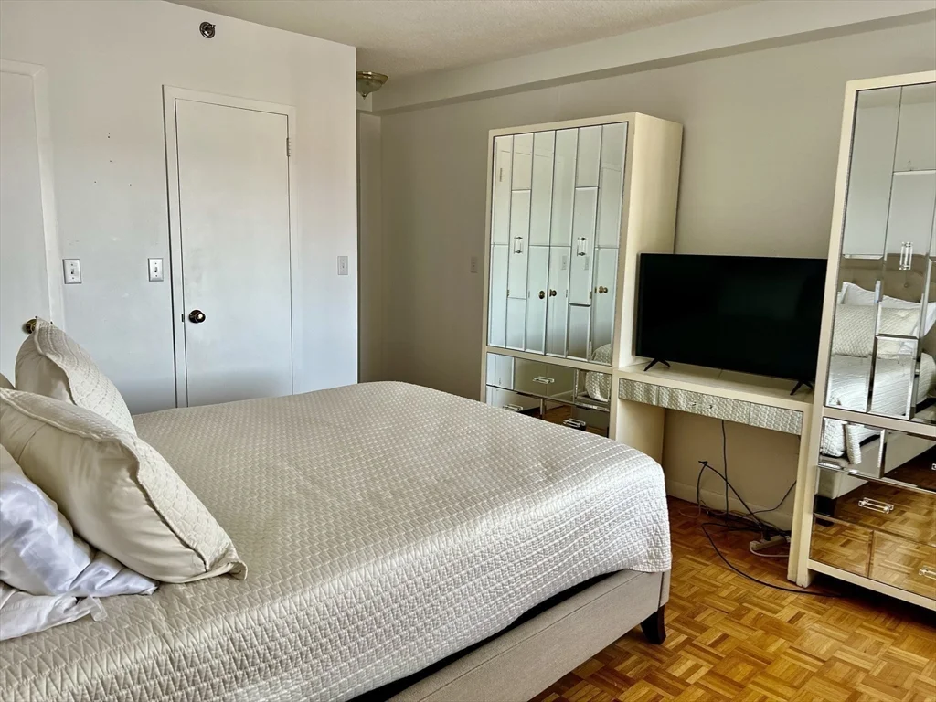 2 bed, 2 bath apartment for rent at 300 Lynn Shore Dr Unit 802, Lynn — photo 17 of 29