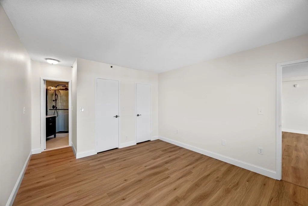 2 bed, 2 bath apartment for rent at 300 Lynnshore Dr Unit 911, Diamond District — photo 23 of 29