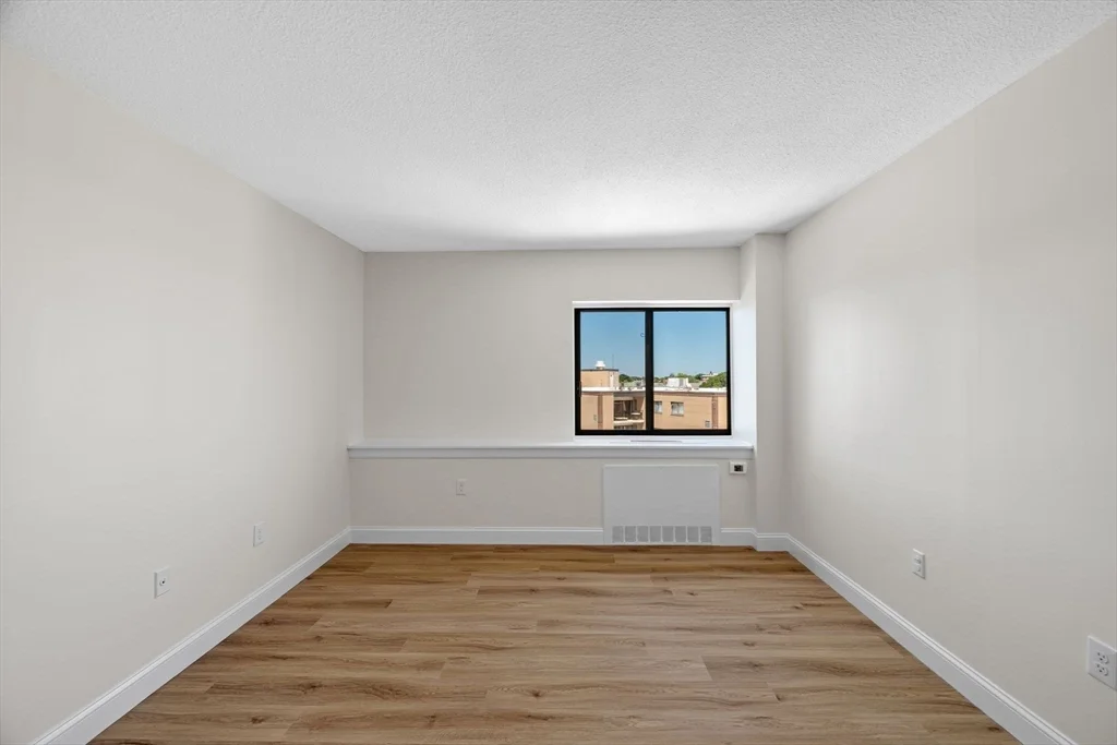 2 bed, 2 bath apartment for rent at 300 Lynnshore Dr Unit 911, Diamond District — photo 21 of 29